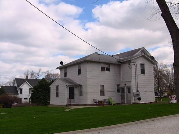 3rd image of 219 W Mississippi St
