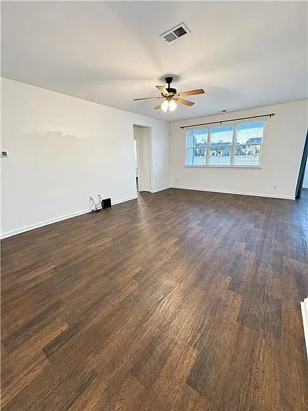 4 bed, 1891 sqft, $2,500 — Photo 4