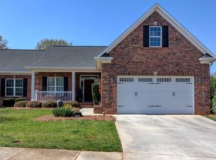 5892 Kenville Green Cir, Kernersville, NC 27284