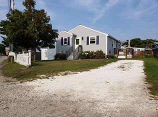 5 Riverside St, Portsmouth, RI 02871
