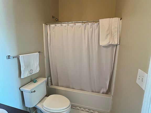 4th image of 1425 Western Ct #3303
