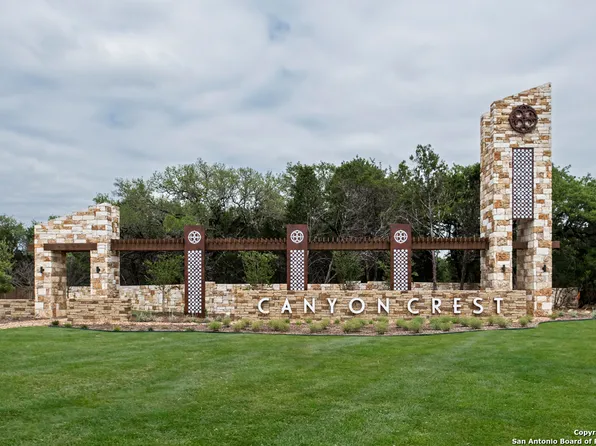 5258 Wolf Bane Dr, San Antonio, TX 78261