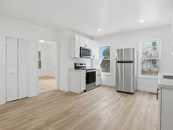 4th image of 441 Water St Floor 2