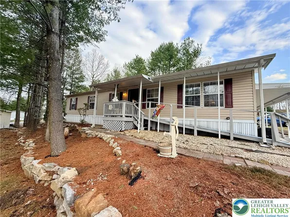 203 Faith Dr, New Ringgold, PA 17960