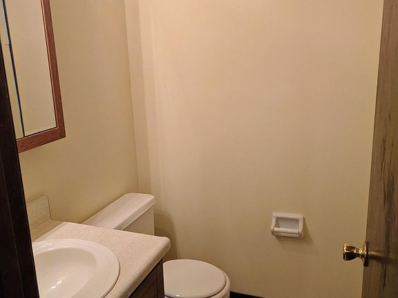 4th image of 1315 Redwood Ln