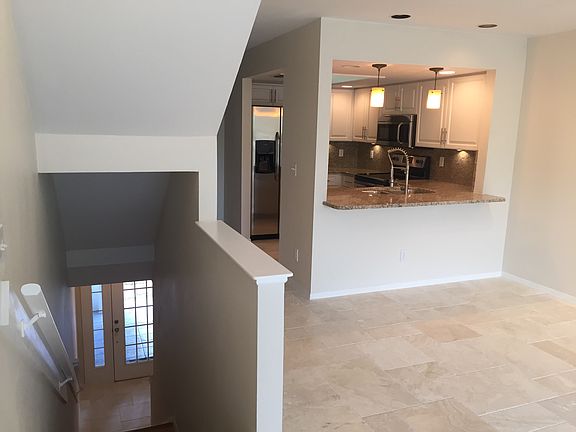 3rd image of 403 Madeira Cir