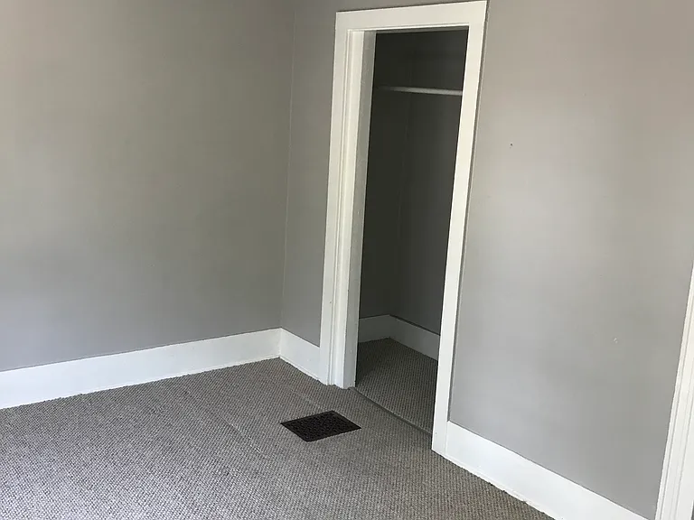 24 Hickory St — Photo 10