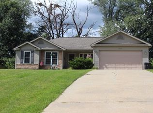 3560 Hunters Ct, Grass Lake, MI 49240