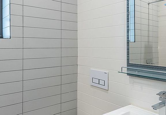 5th image of 368 Chauncey St APT 1L