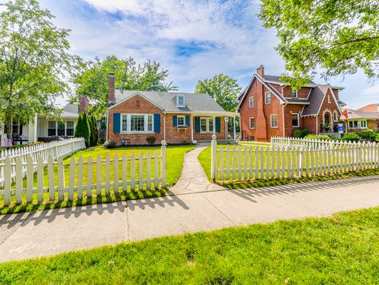 110 N Edgewood Ave, La Grange, IL 60525