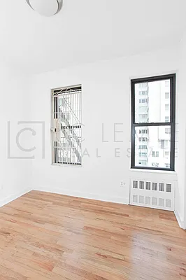 Rented by LC Lemle Real Estate Group | media 19