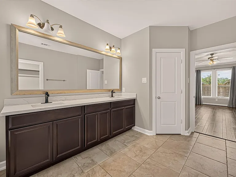 12507 Point Arbor Ct — Photo 37