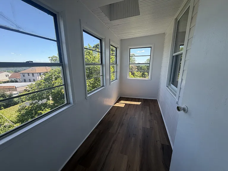 55 Ramsey Ave #3 — Photo 4