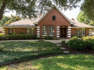 2804 Oak Trail Ct, Dalworthington Gardens, TX 76016