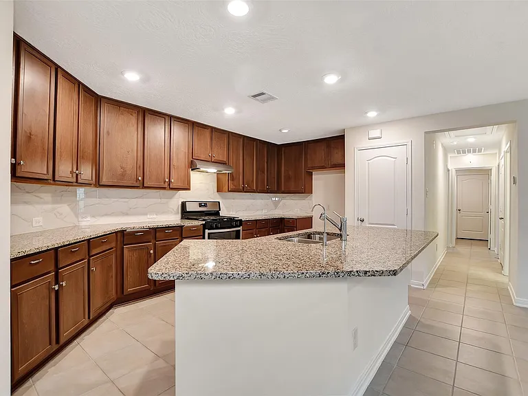 9403 Castillo Ct — Photo 15