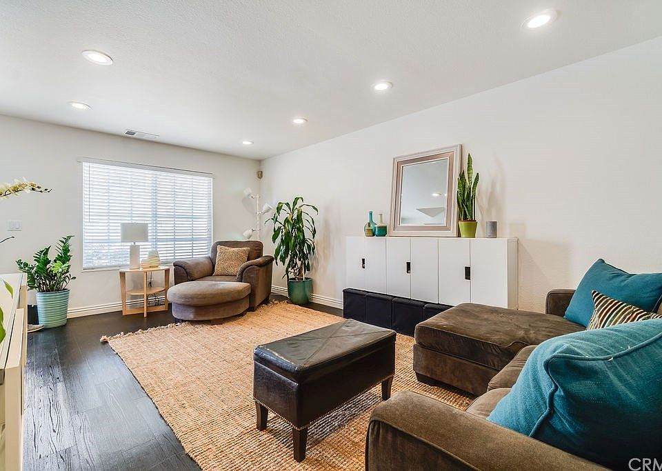 1st image of 8628 3/4 Ramona St