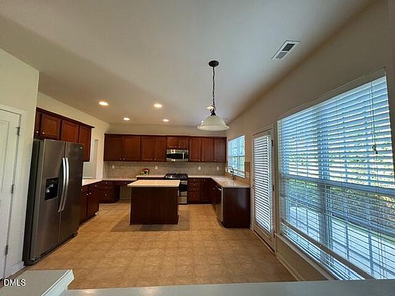 5th image of 2006 Addenbrock Dr