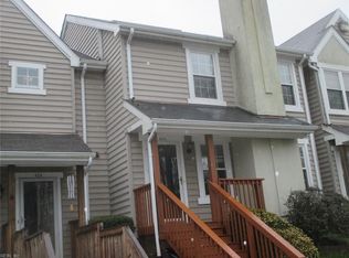 406 Rivers Ridge Cir, Newport News, VA 23608