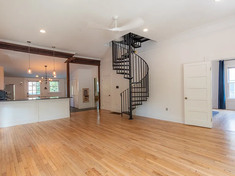 72 Flora Ave NE — Photo 7