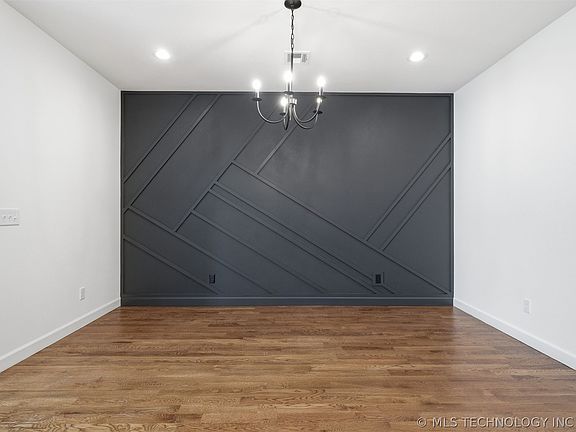 5th image of 1563 S Hickory Cir