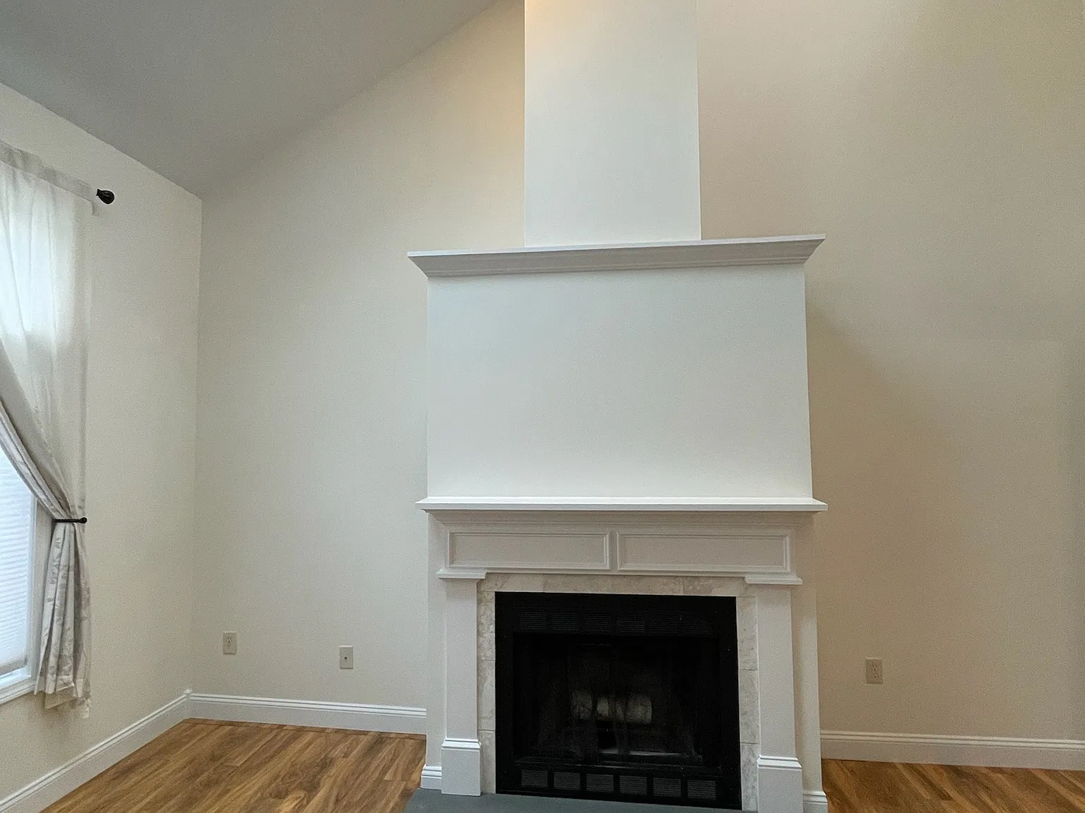 2 bed, 1012 sqft, $2,450 — Photo 4