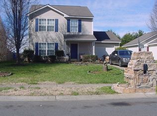 827 Lakehill Rd, Charlotte, NC 28214