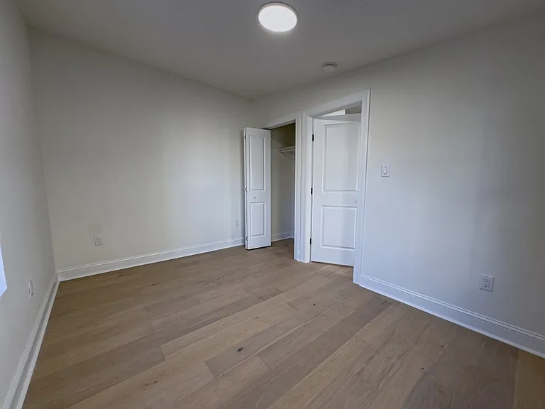 2039 Green St #3R — Photo 12