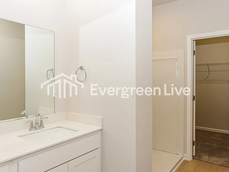 17727 Denham Cir — Photo 10