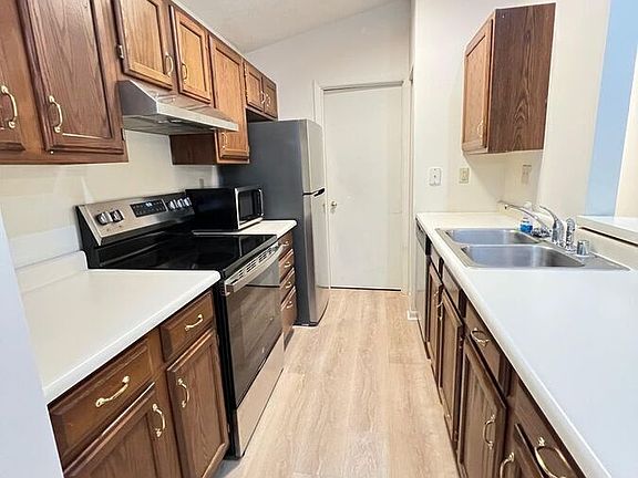 4th image of 12 Rio Grande Cir APT 5