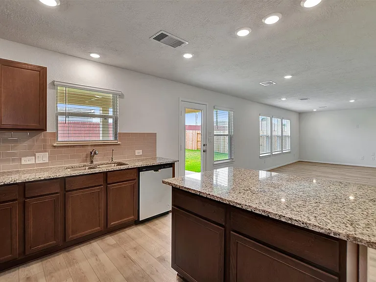 18214 Sessile Oak Dr — Photo 22