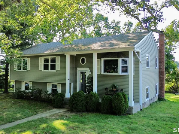 71 Knollwood Drive, Old Saybrook, CT 06475