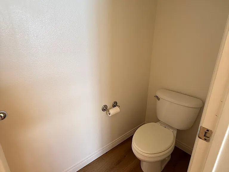 671 Bennett Ave — Photo 4