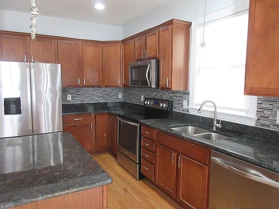 2nd image of 817 N 25th St