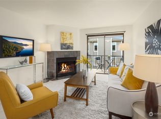 12033 15th Ave NE APT 302, Seattle, WA 98125