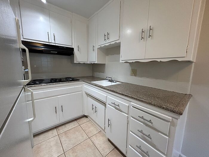1st image of 2321 G St APT 7