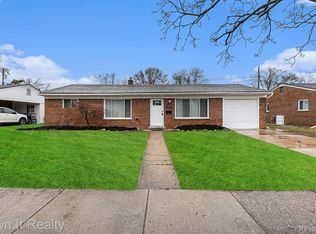 23119 Shoreview St, Saint Clair Shores, MI 48082