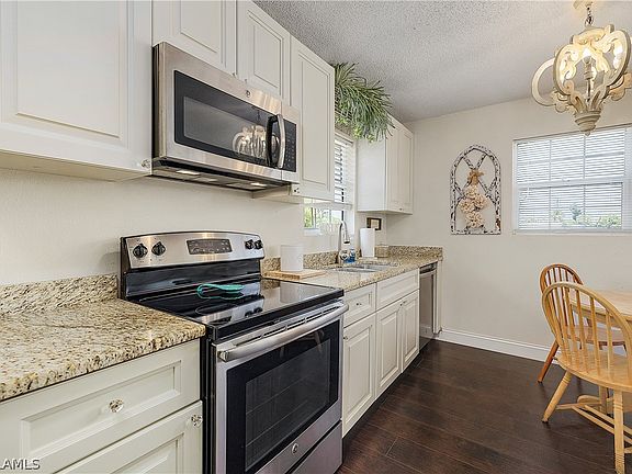 5th image of 5773 Esther Dr