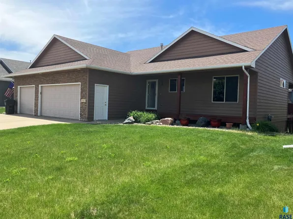 5301 S Solono Ave, Sioux Falls, SD 57108