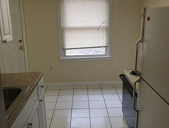 3rd image of 12307 Longmead Ave