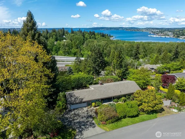 9650 NE 34th Street, Clyde Hill, WA 98004