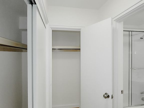 4th image of 316 E 55th St APT 3C