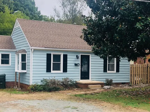 206 Woodlawn Dr, Mebane, NC 27302