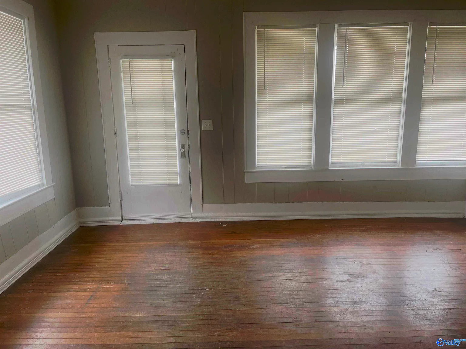 2 bed, 1.0 bath, 1000 sqft, $1,000 — Photo 2