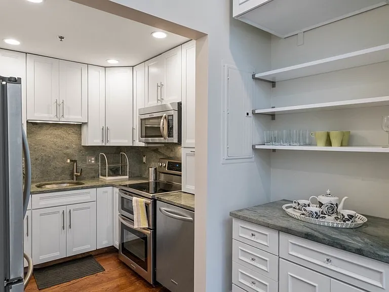 320 Commonwealth Ave #21 — Photo 6