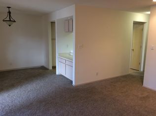 805 Country Club Dr SE APT 2E, Rio Rancho, NM 87124