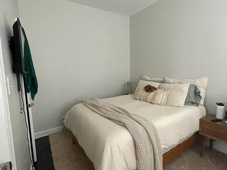 529 Park Ave #1 — Photo 9