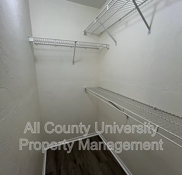 4000 SW 23rd St #2303 — Photo 4