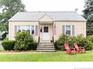 118 Hickory St, West Haven, CT 06516