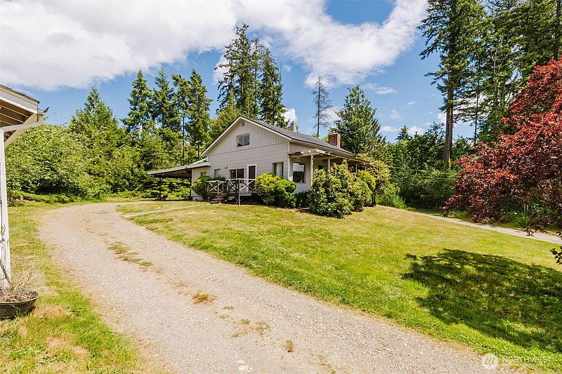 2nd image of 3190 Bartolatz Road W