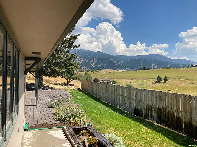 7155 Sypes Canyon Rd — Photo 4